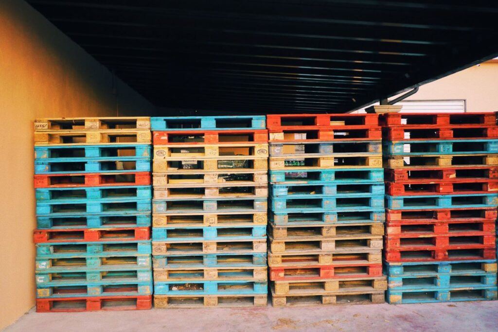 How to recycle the different types of pallets