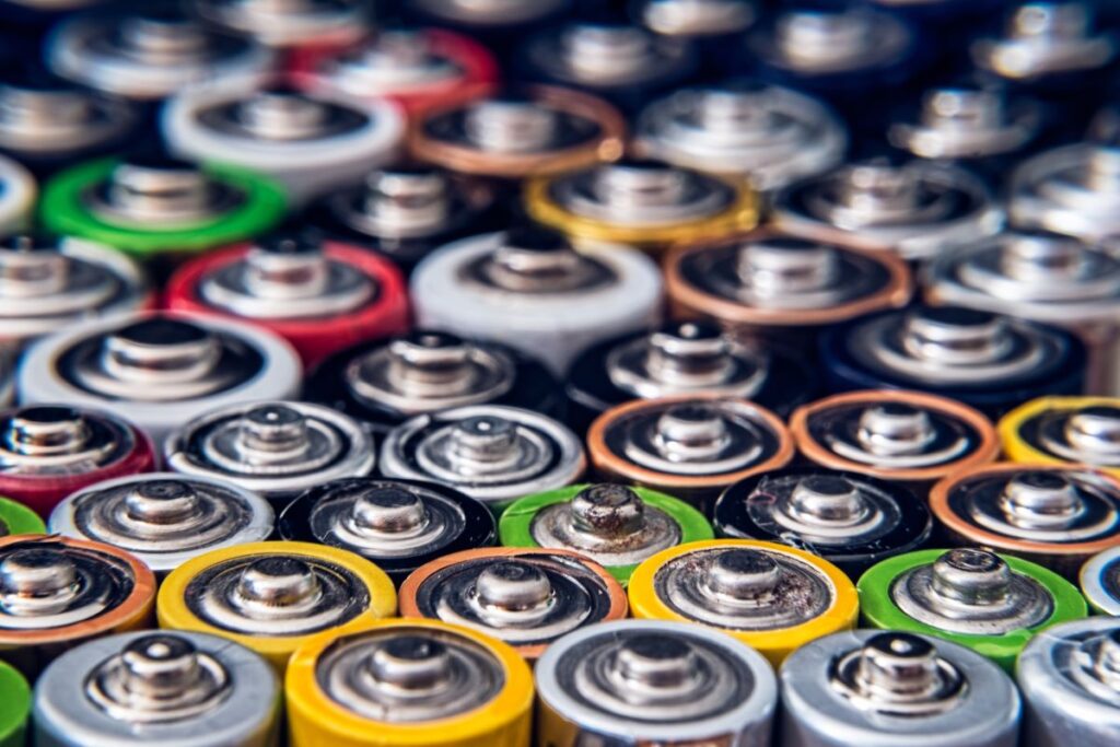 The batteries found in disposable vapes that make them difficult to recycle.