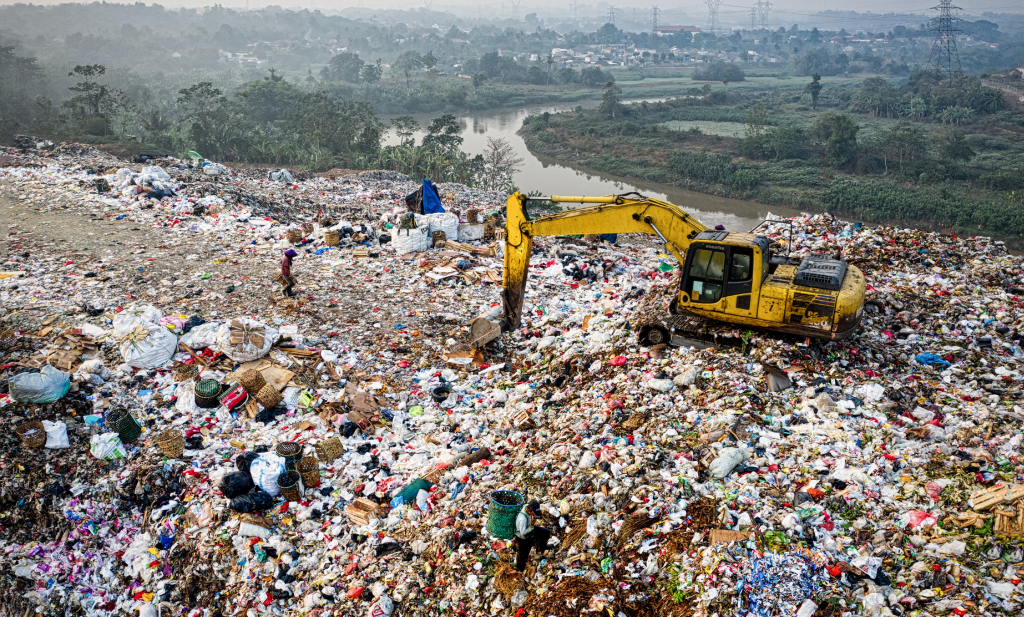 Why UK Businesses Are Moving Beyond Landfill – And What They’re Gaining